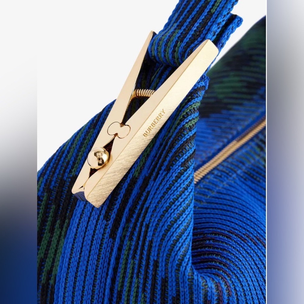 Burberry Medium Duffle Bag Handbag Knit knight color authentic luxe blue gold - Picture 3 of 16